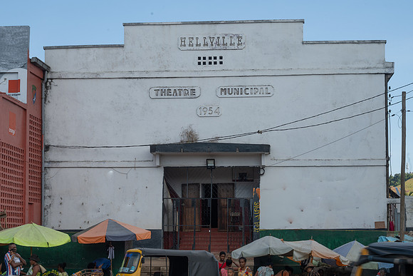 Hellville theatre, Nosy Be