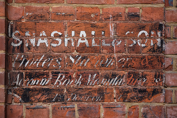 Ghost sign, Wardrobe Place