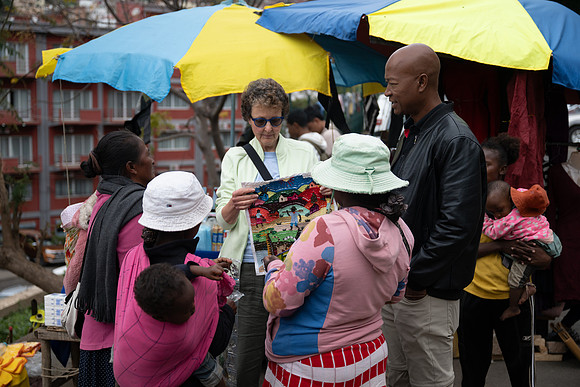 Jenni Antananarivo bartering