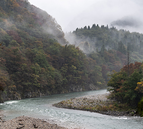 Shirawakago river