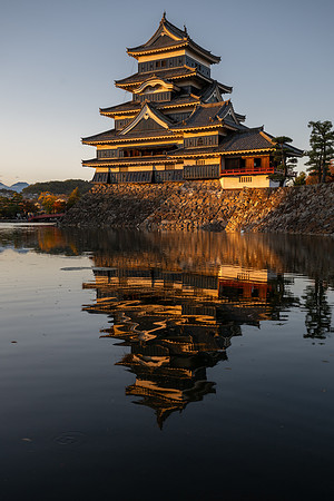 Matsumoto castle reflection