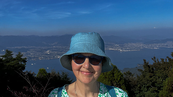 Miyajima Jenni hat