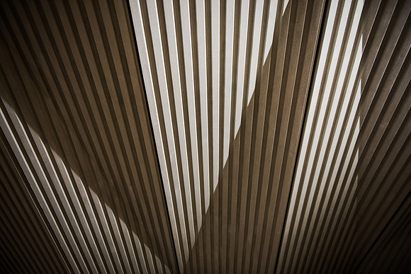 Crossrail Moorgate ticket hall pinstripe ceiling