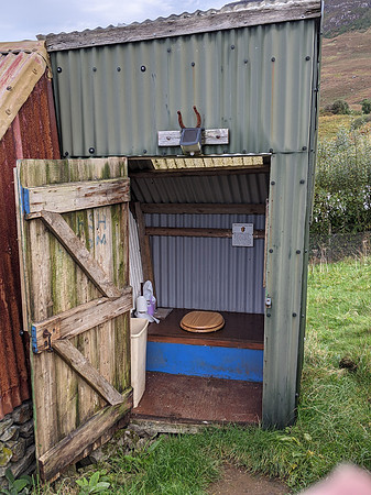 Eigg bothy bog