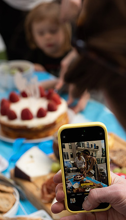 Birthday cake on phone
