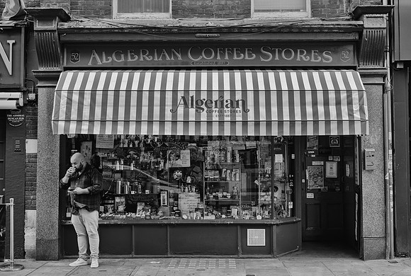 Algerian coffee stores