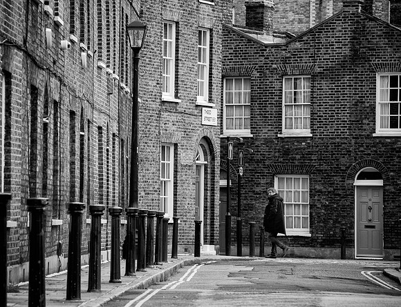 Theed Street bw