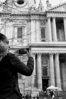 St Pauls smartphone 11 bw