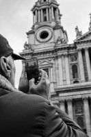 St Pauls smartphone 4 bw
