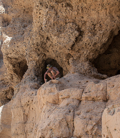 sesriem canyon jamie rock balancing