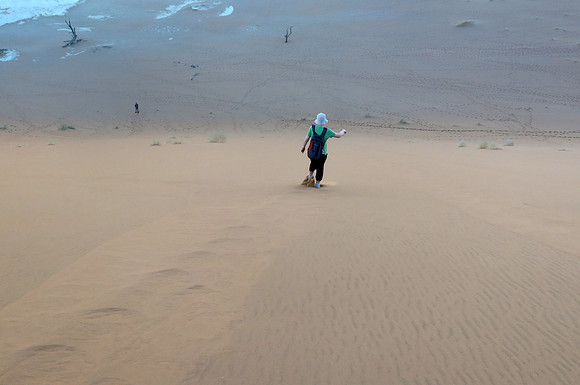 deadvlei jenni dune descent