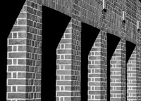 180119 brick pillars bw