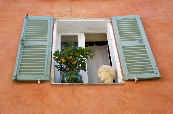 valbonnes psychiatirists window