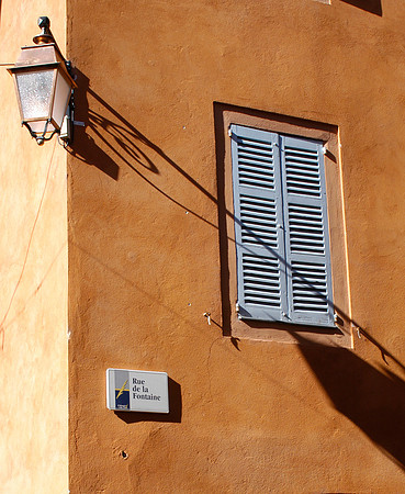 valbonnes lamp shadow 2