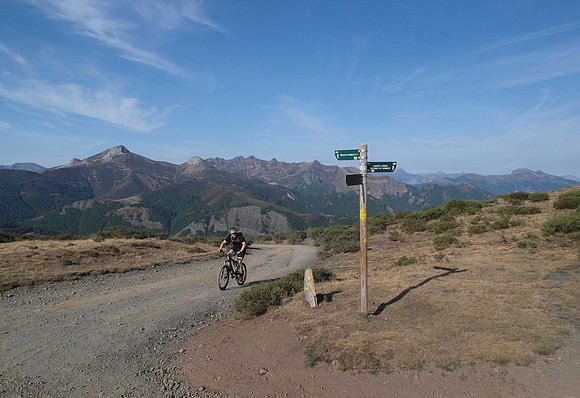 picos_MK signpost