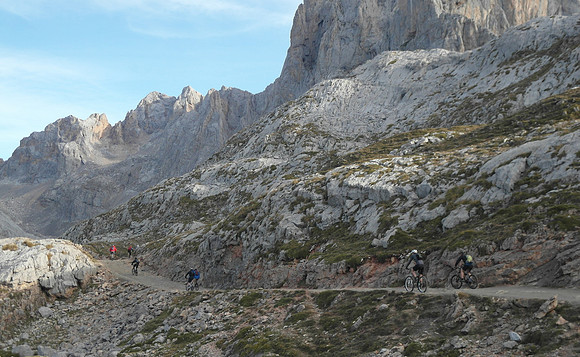 picos_fuente de ride top of cable car