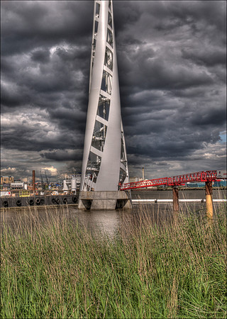 Emirates 'Air Line' pylon