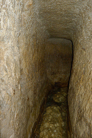 Jerusalem Hezekiahs Water Tunnel1