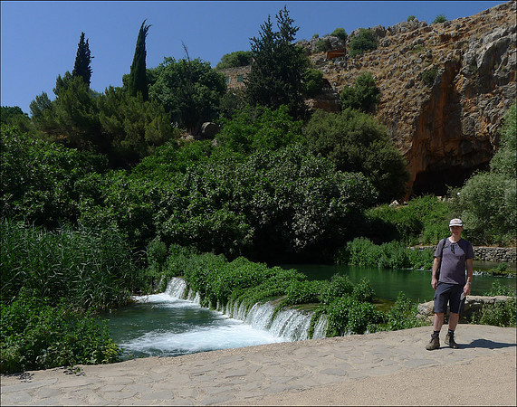 Banias Gary