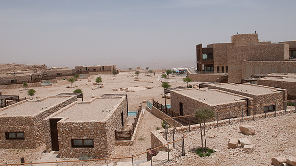 Machtesh Ramon Beresheet exterior