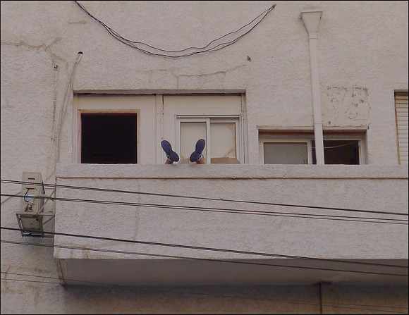 Tel Aviv balcony legs