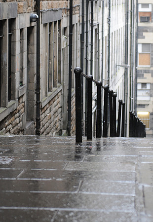 Edinburgh alleyway