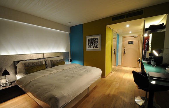 Missoni hotel bedroom