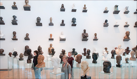 Kumu gallery busts d j l 1