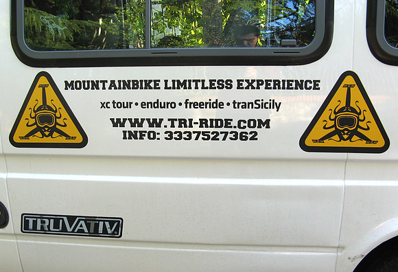 tri ride van