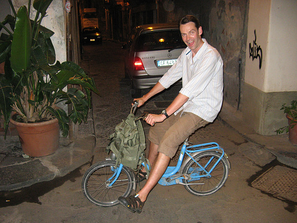 Francesco's shopper bike with Lardo