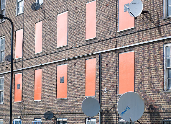 Dish and decay