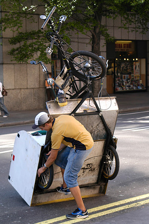bicycle rickshaw repair covent garden 060603