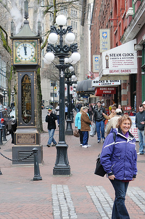 vancouver steam clock sue