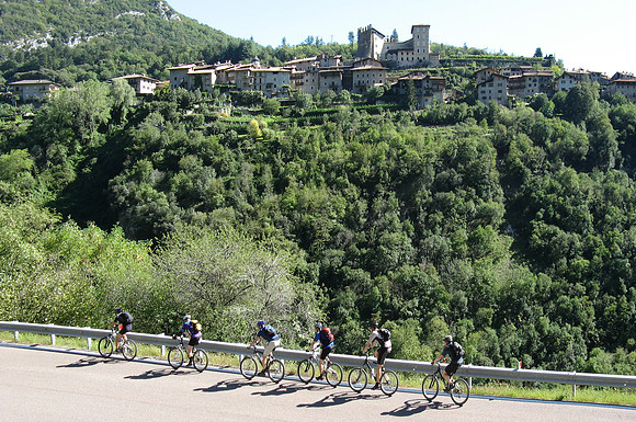 tonno road climb