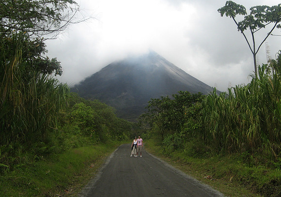 arenal volcano j l