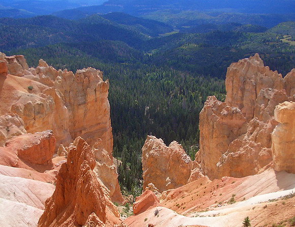 GC_Virgin_river_trail_cliff2