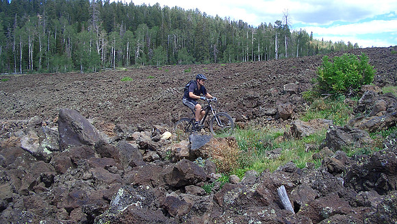 GC_Navajo_lake_lava_meercat2