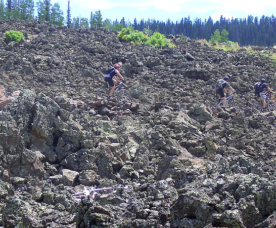 GC_Navajo_lake_lava