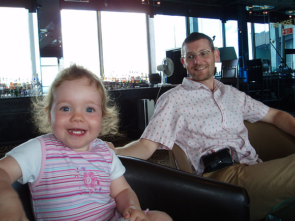 julian ellie in the bar