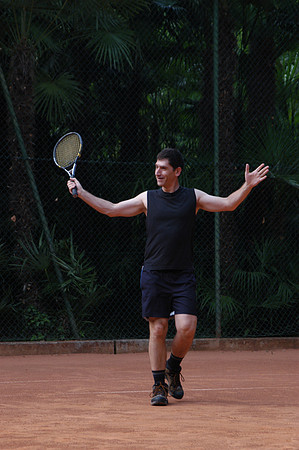 Gary tennis Riva 040801