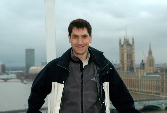 gary london eye apr 04