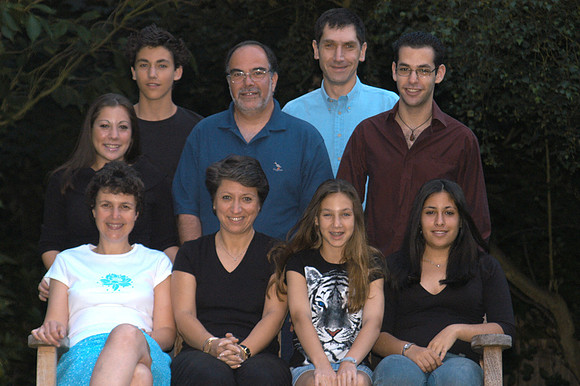 lester and colet family pic 6x4 june 03