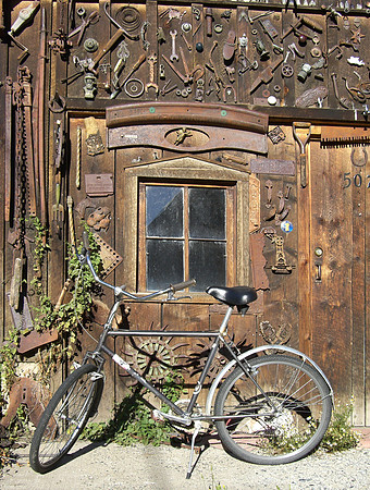 Crested Butte junk house bike