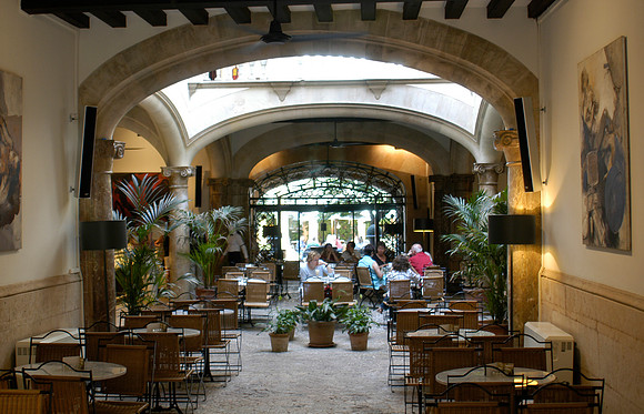 cappuchino cafe interior