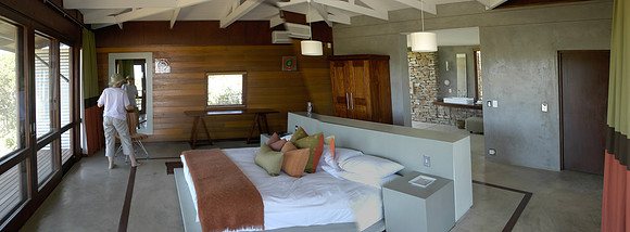 bungalow bedroom panorama