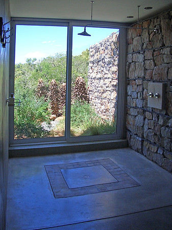 bungalow bathroom 2