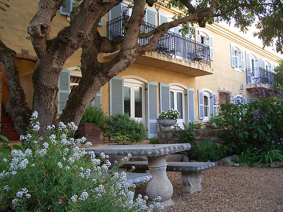 auberge burgundy