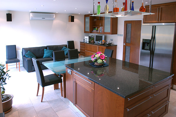 finished kitchen025