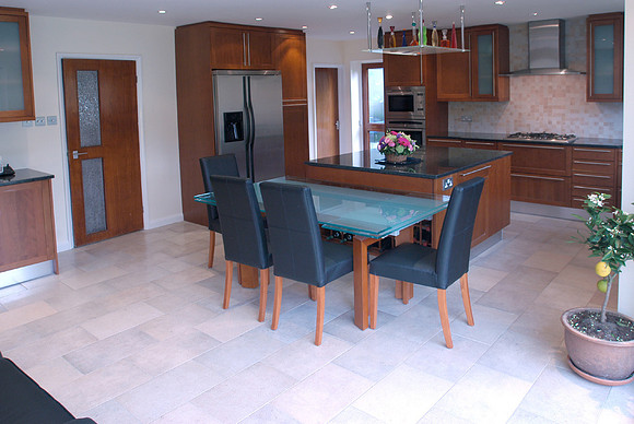finished kitchen022