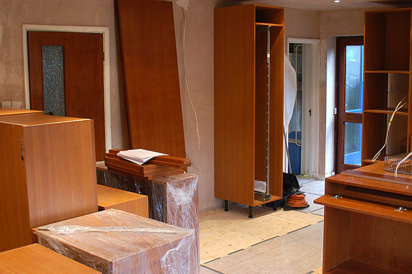 Colet kitchen cupboards arrive 1